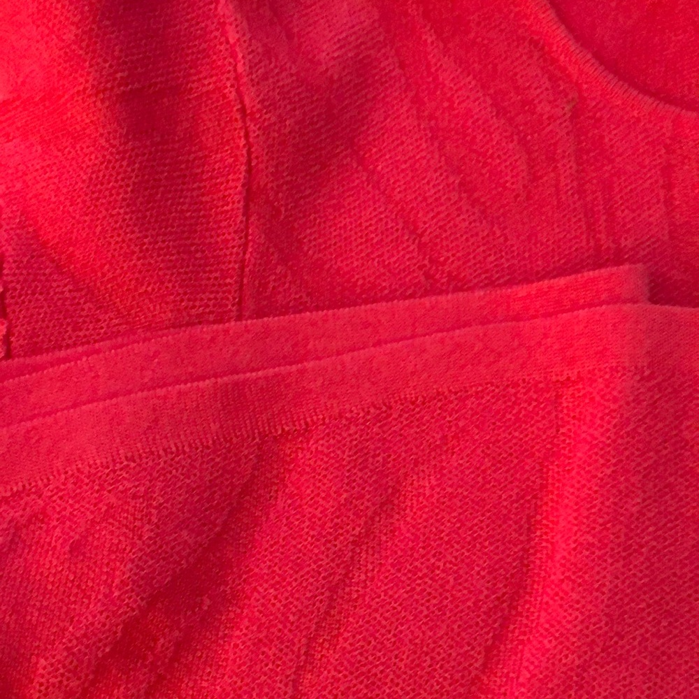 Women's Red Top - Picture 15 of 15